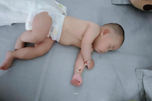 永州没满月的宝宝